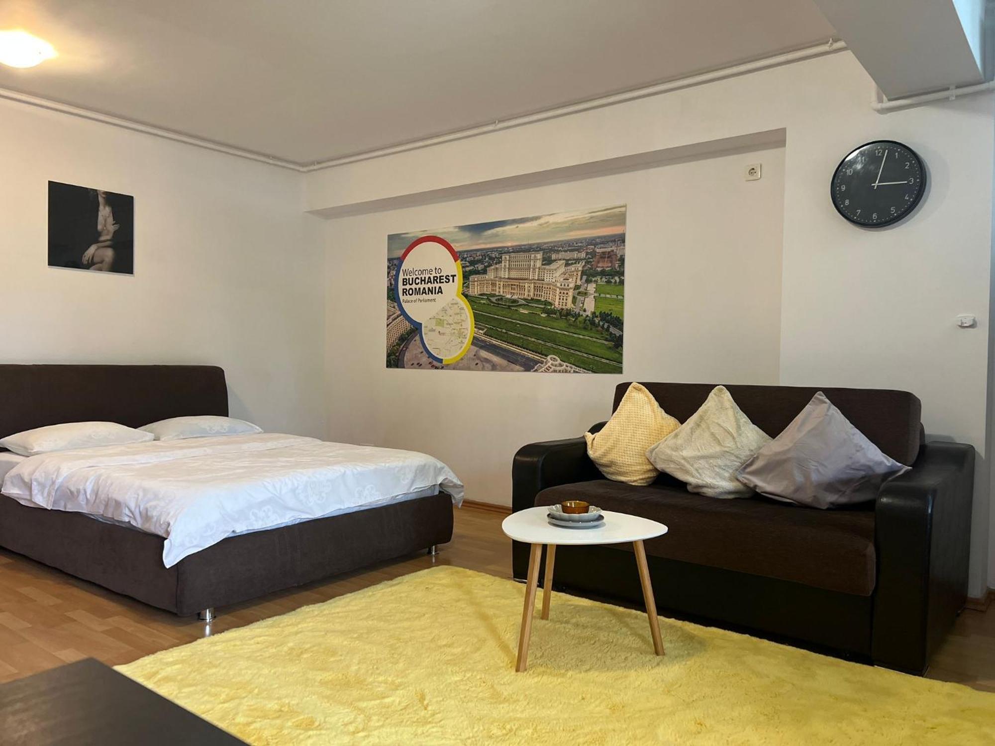 Tranzzit Airport Apartament โอโตเปนี ภายนอก รูปภาพ